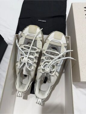 Dolce & Gabbana Cream and White Logo Runner Sneakers